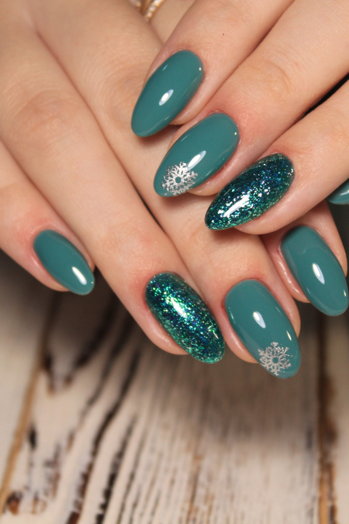 green festive nail design