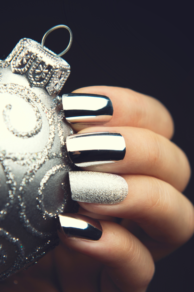 Christmas silver chrome nails