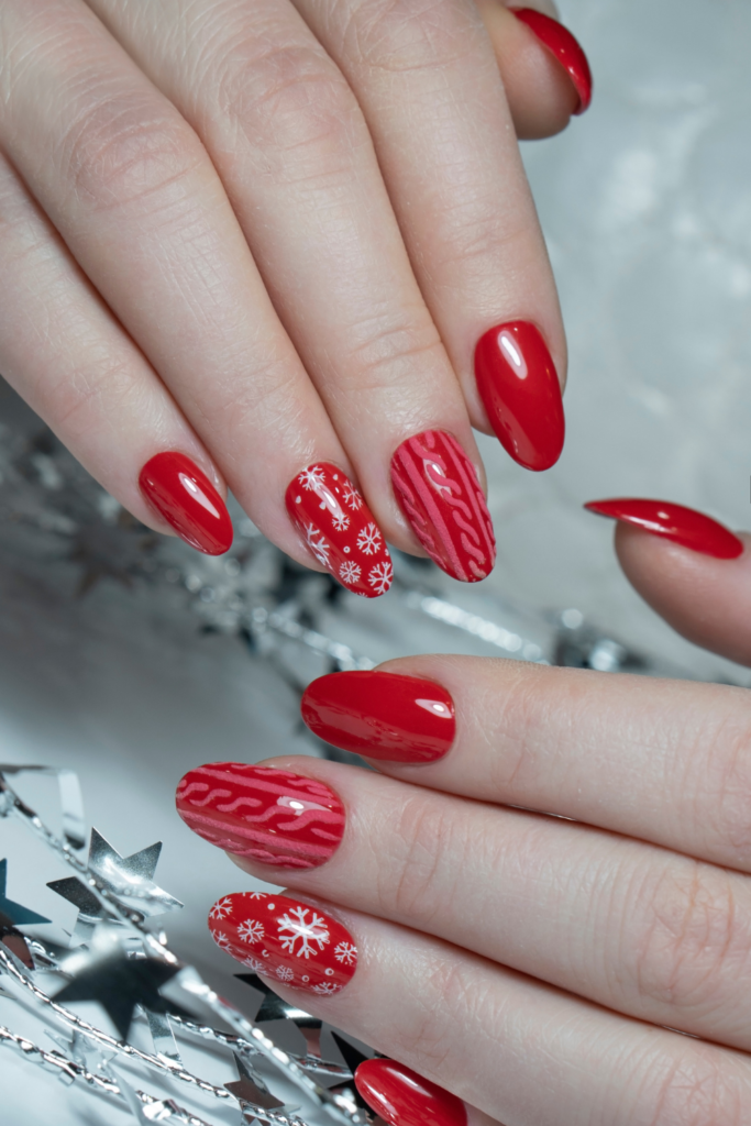 red Christmas nail art designs