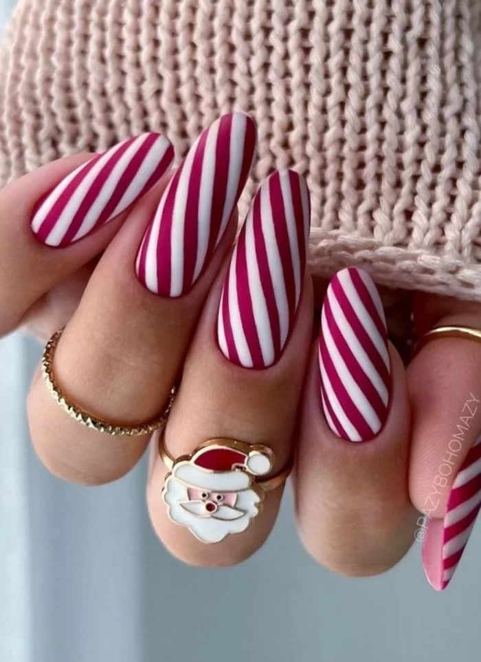 40 Festive Holiday Nail Designs That Will Make You Sleigh