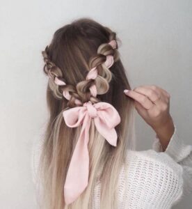 30 Enchanting Hair Ribbon Styles For The Best Coquette Aesthetic - Chic