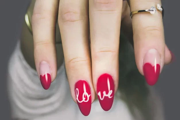 35 Gorgeous Valentine’s Day Nail Designs To Fall In Love With