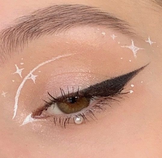 White eyeliner makeup