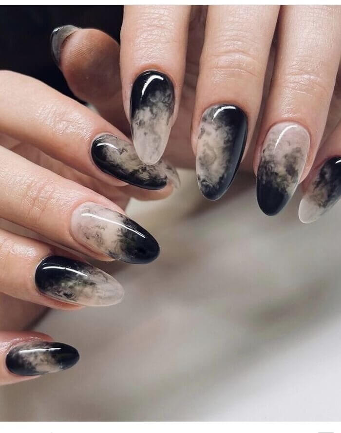 23 Elegant Halloween Nail Designs That Are Irresistibly Beautiful