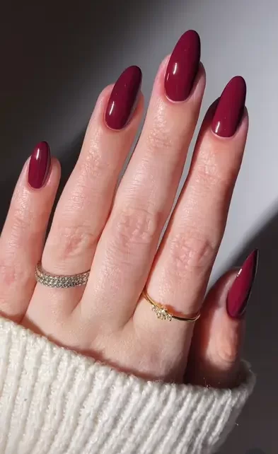 dark wine color manicure
