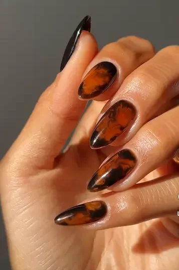 burnt sugar colored inspired nail design for Fall and Autumn manicure